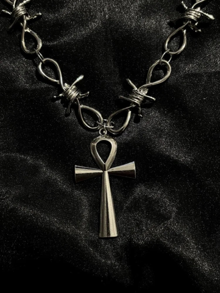 1 Piece Of Personalized And Fashionable Entwined Thorns Cross Gothic Style Metal Silver Color Pendant Necklace 47+5cm
